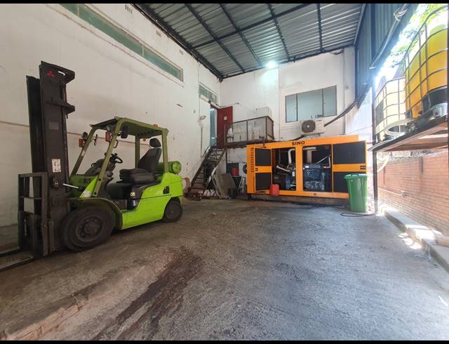 3,012M² WAREHOUSE FOR SALE IN OPHIRTON